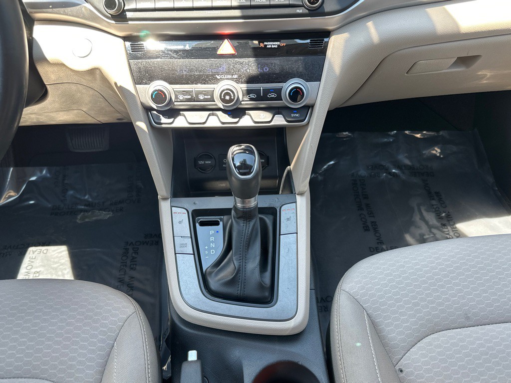 2019 Hyundai Elantra Image 28