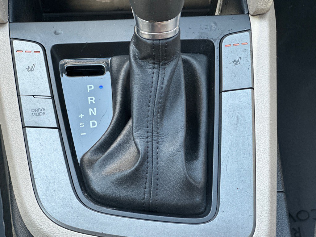 2019 Hyundai Elantra Image 29