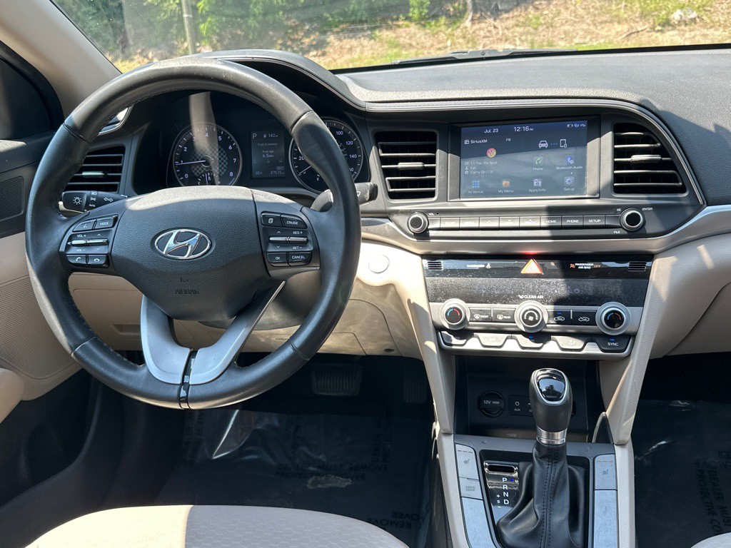 2019 Hyundai Elantra Image 30