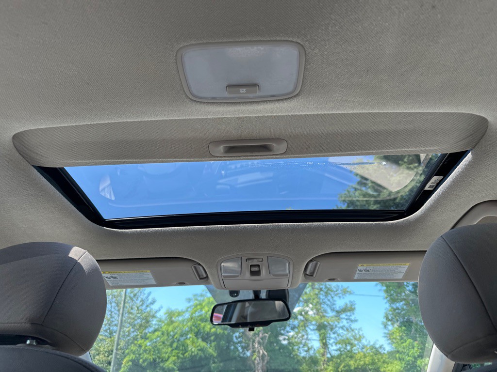 2019 Hyundai Elantra Image 32