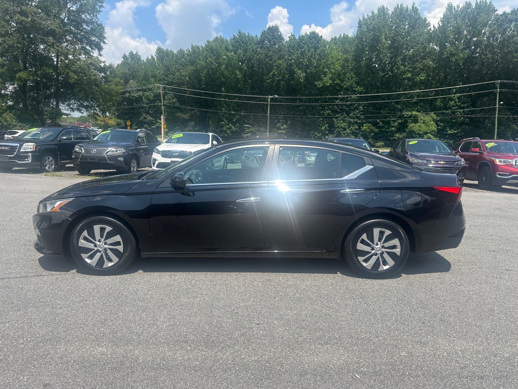 2019 Nissan Altima Image 4