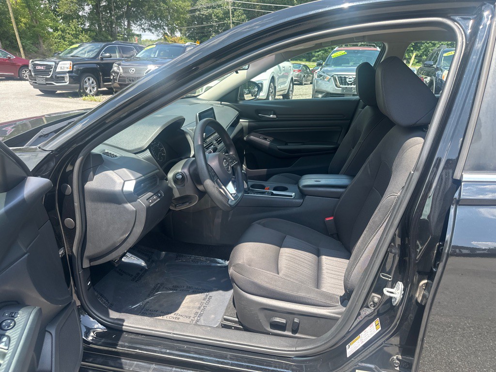 2019 Nissan Altima Image 9