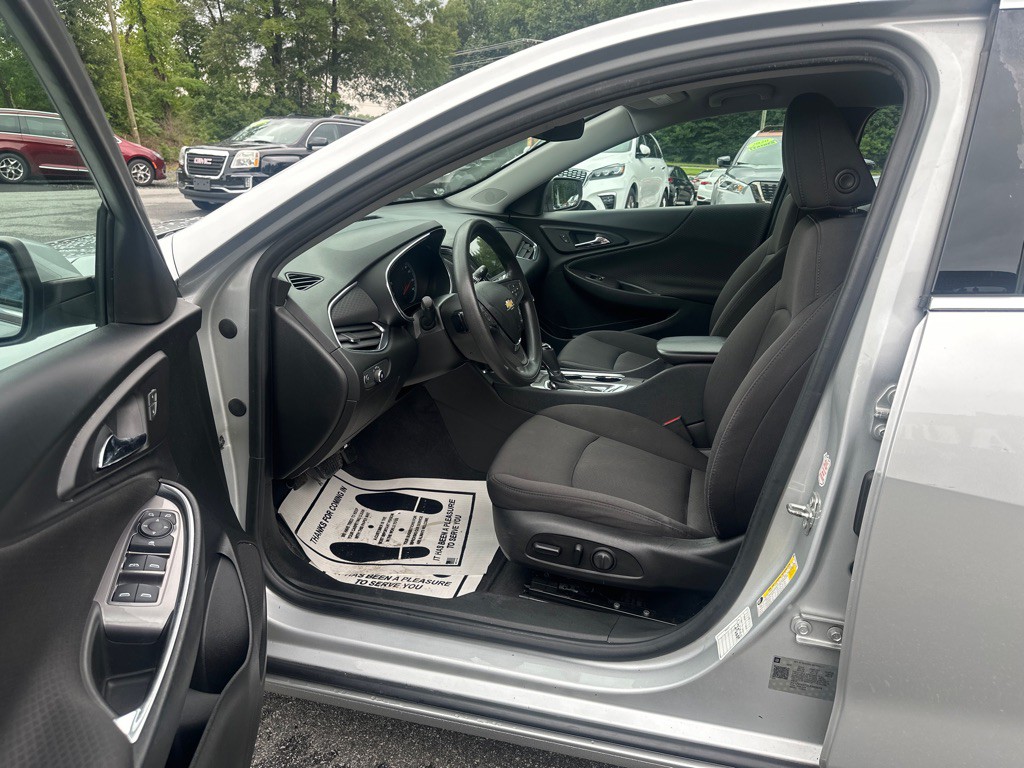 2020 Chevrolet Malibu Image 9