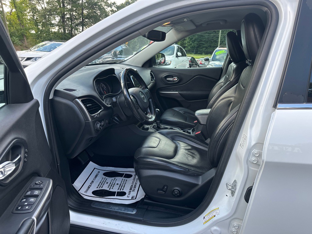 2019 Jeep Cherokee Image 9