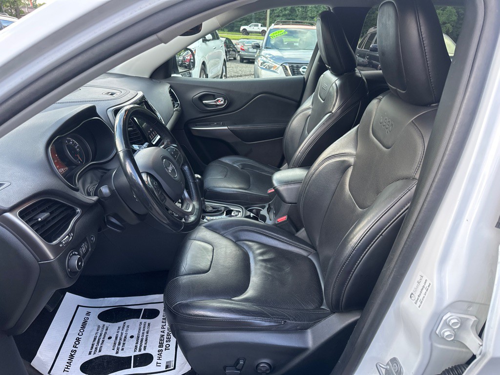 2019 Jeep Cherokee Image 10