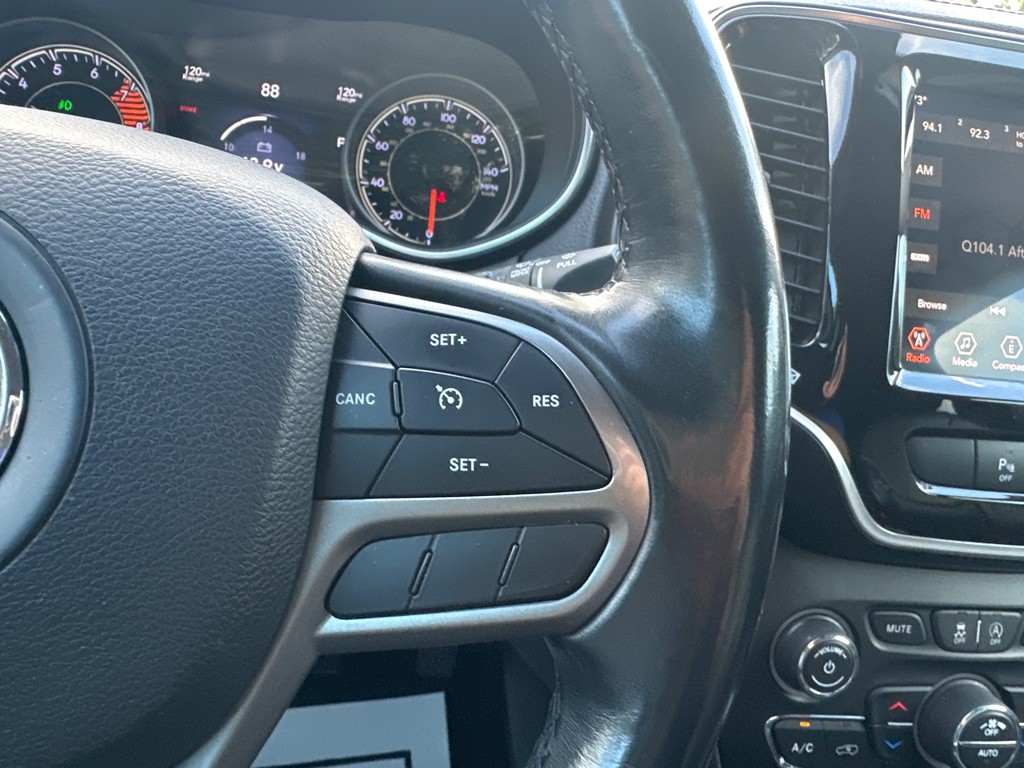2019 Jeep Cherokee Image 23