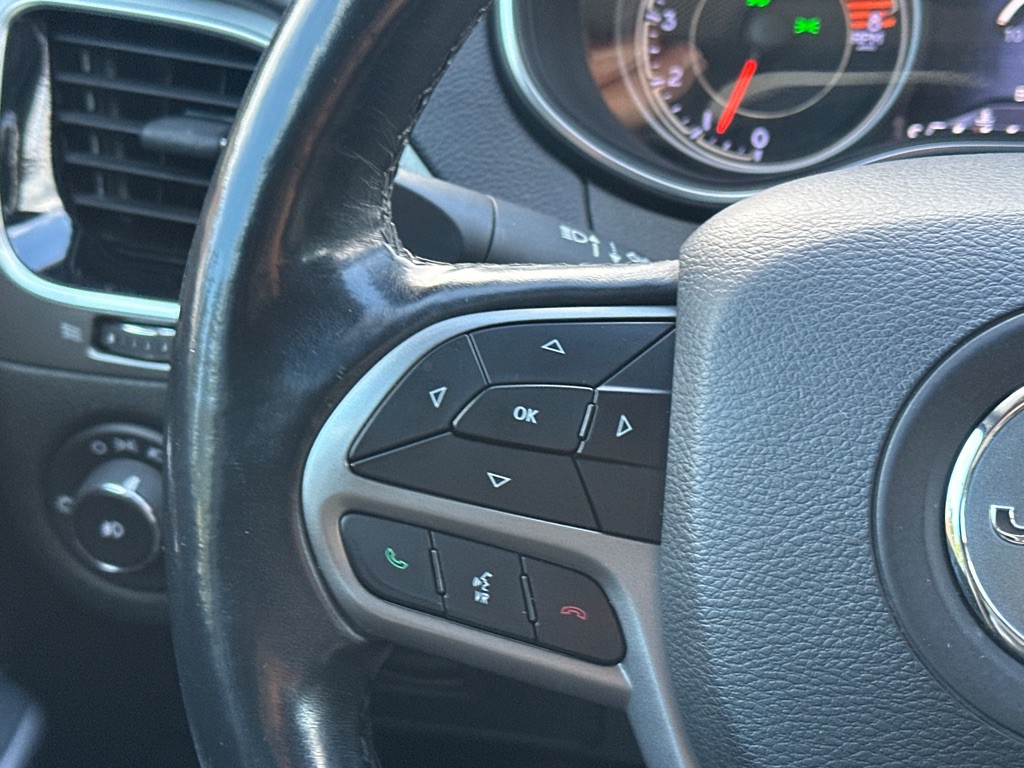 2019 Jeep Cherokee Image 24