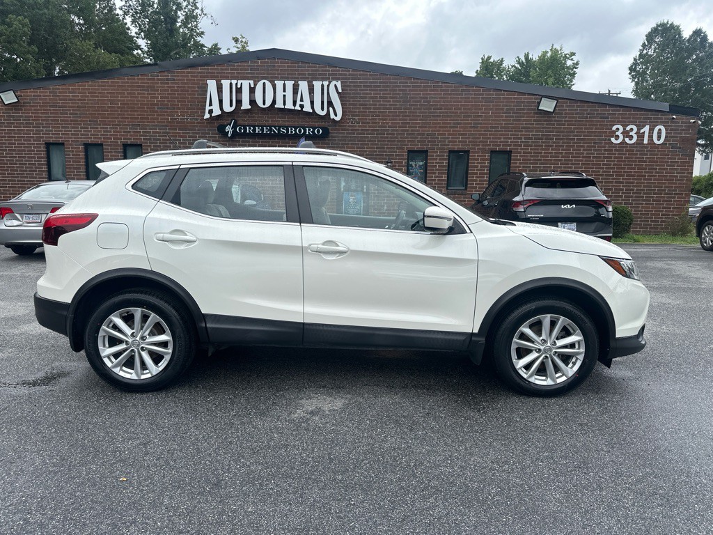 2018 Nissan Rogue Image 8