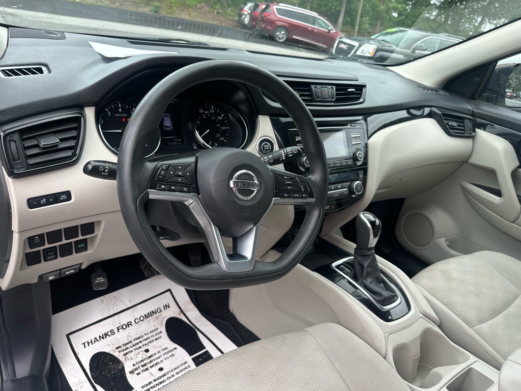 2018 Nissan Rogue Image 11