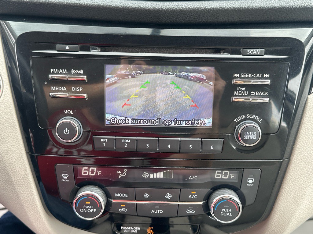 2018 Nissan Rogue Image 26