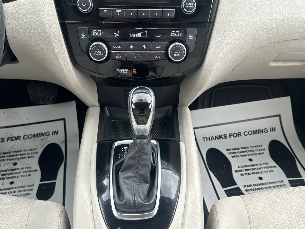 2018 Nissan Rogue Image 27