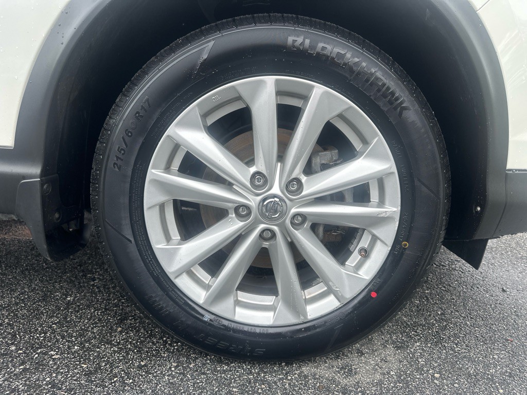 2018 Nissan Rogue Image 37