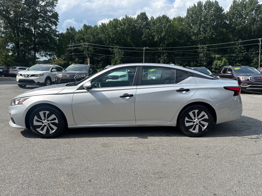 2020 Nissan Altima Image 4