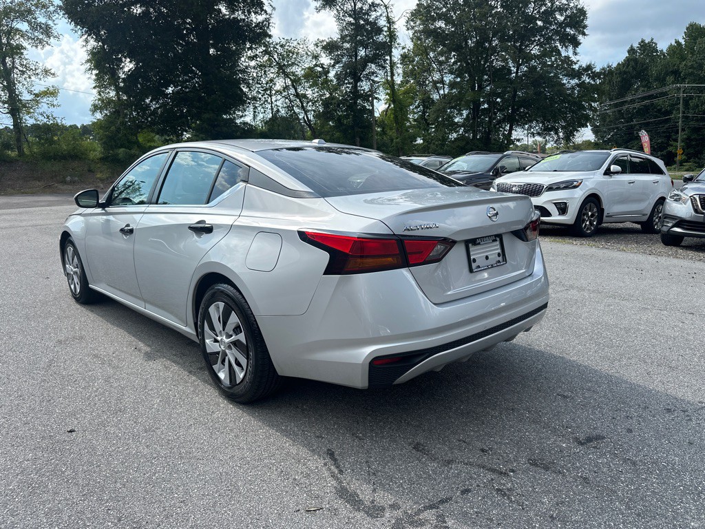 2020 Nissan Altima Image 5