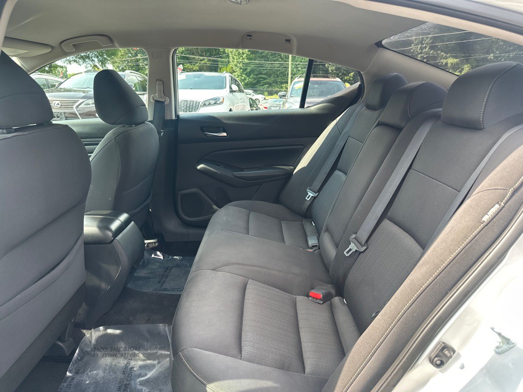 2020 Nissan Altima Image 13