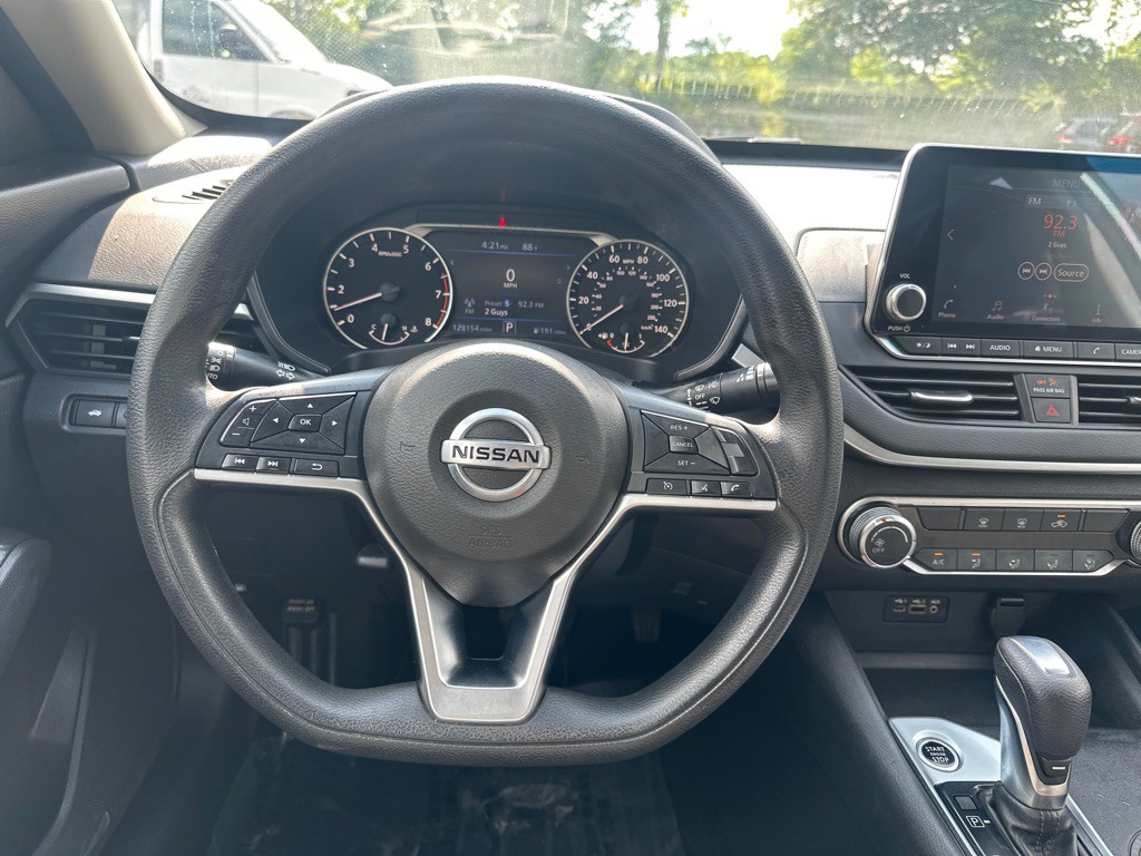 2020 Nissan Altima Image 22
