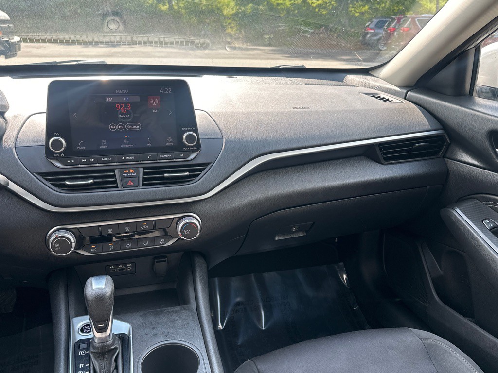 2020 Nissan Altima Image 27