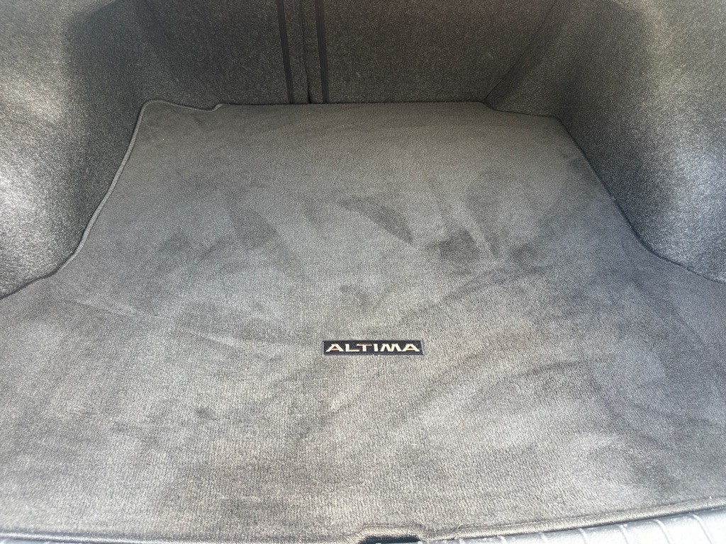 2020 Nissan Altima Image 32