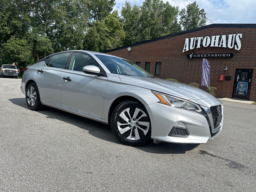 2020 Nissan Altima Image 35