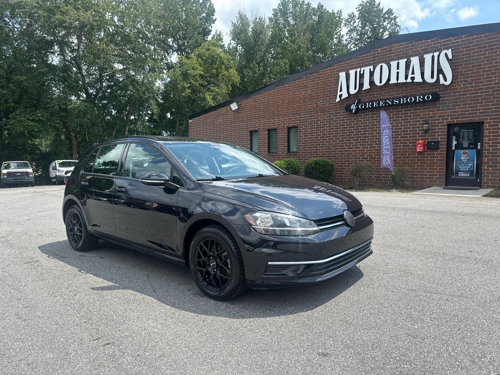2021 Volkswagen Golf Image 1