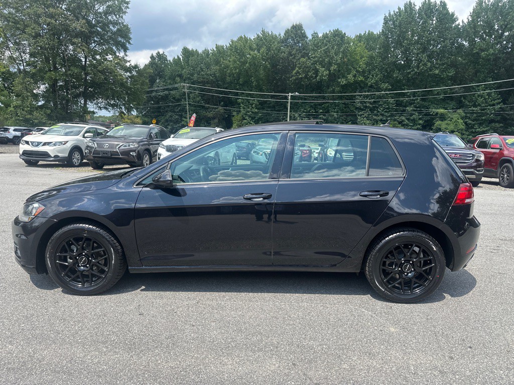 2021 Volkswagen Golf Image 4
