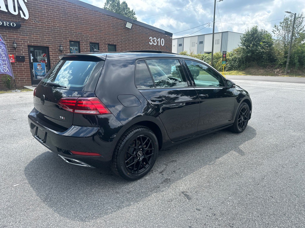2021 Volkswagen Golf Image 7