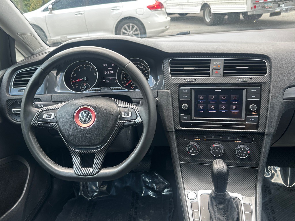 2021 Volkswagen Golf Image 29