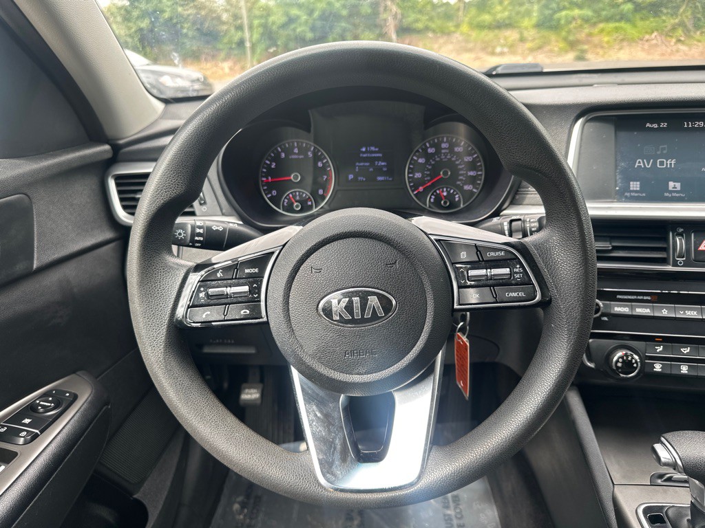2020 Kia Optima Image 12