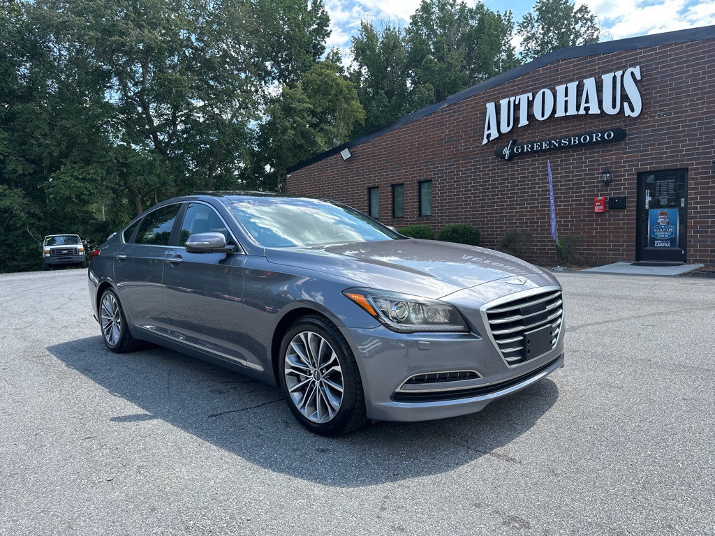2015 Hyundai Genesis Image 1