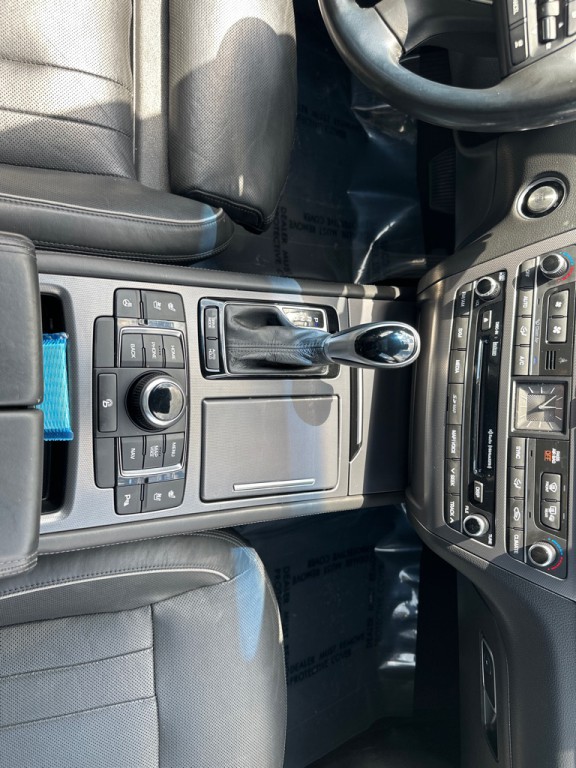2015 Hyundai Genesis Image 31