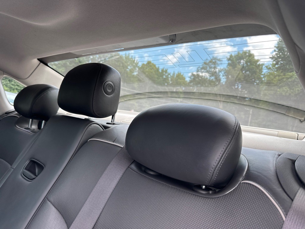 2015 Hyundai Genesis Image 41