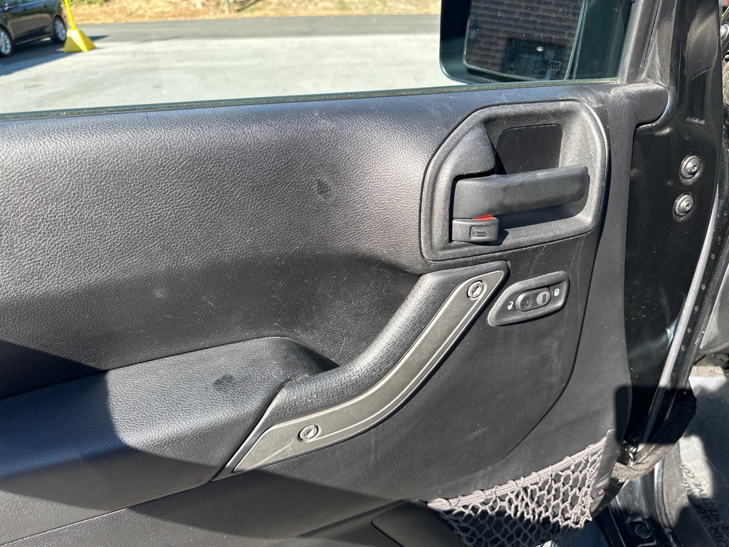 2014 Jeep Wrangler Image 10