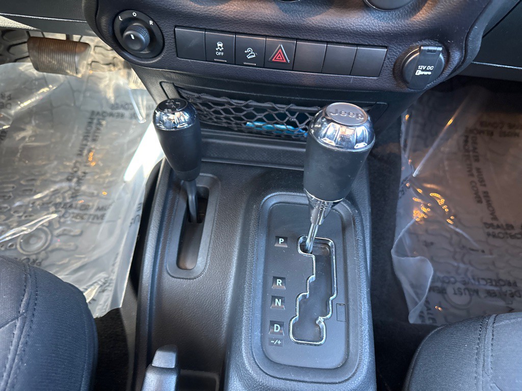 2014 Jeep Wrangler Image 31