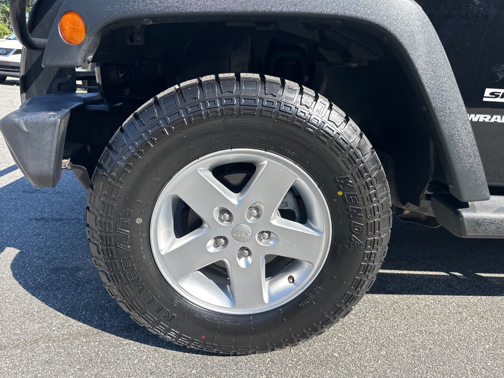 2014 Jeep Wrangler Image 38