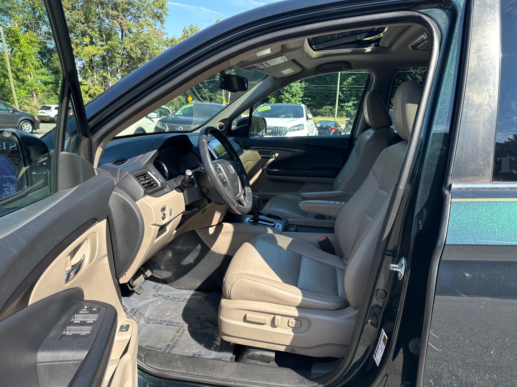 2017 Honda Pilot Image 9