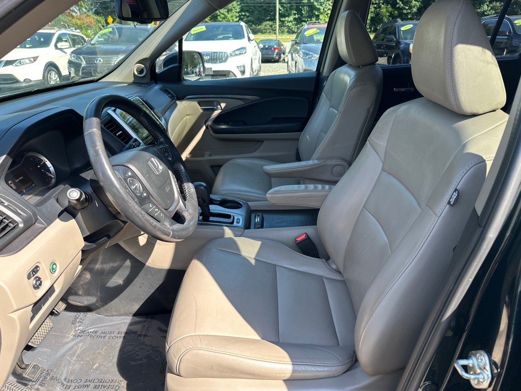 2017 Honda Pilot Image 11