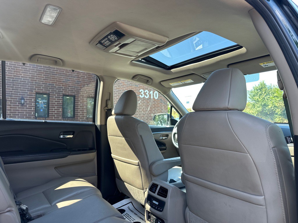 2017 Honda Pilot Image 19