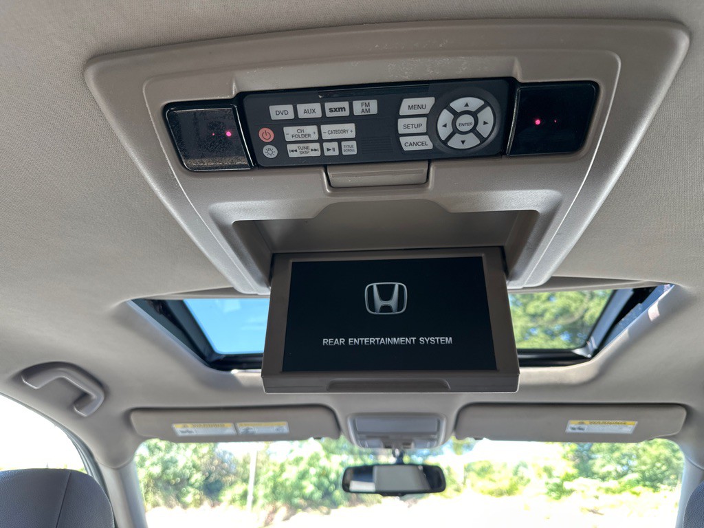 2017 Honda Pilot Image 32