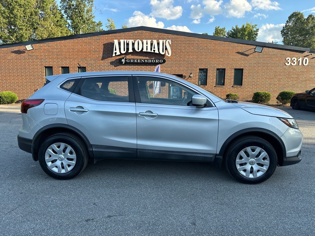 2019 Nissan Rogue Image 8