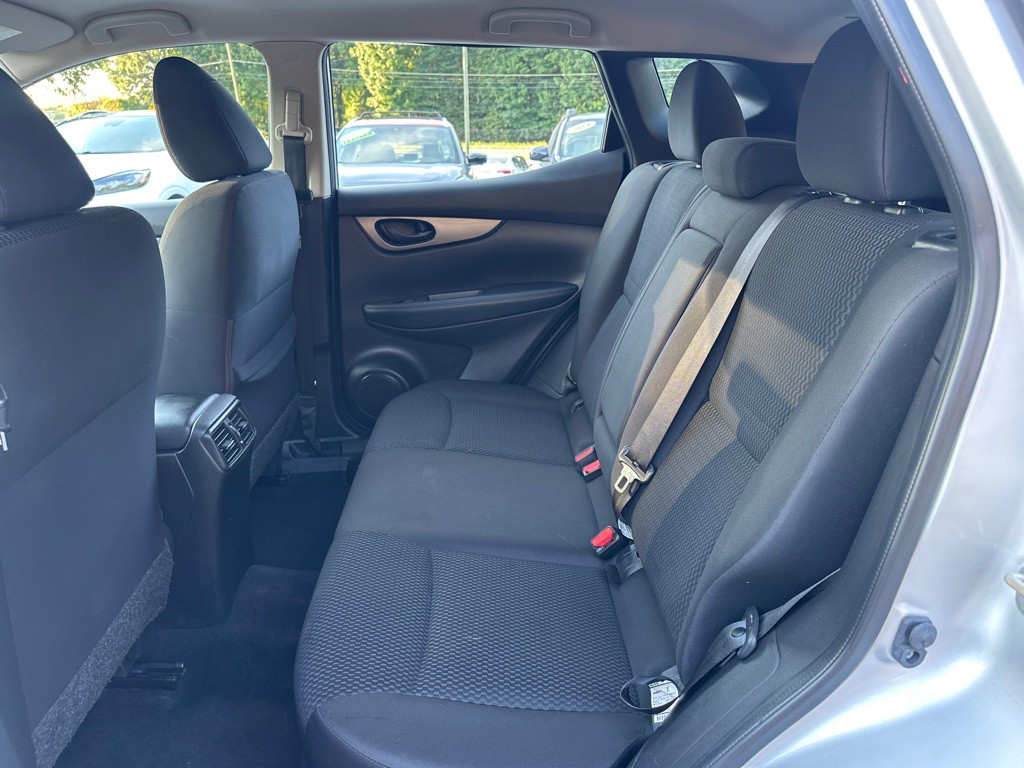 2019 Nissan Rogue Image 13