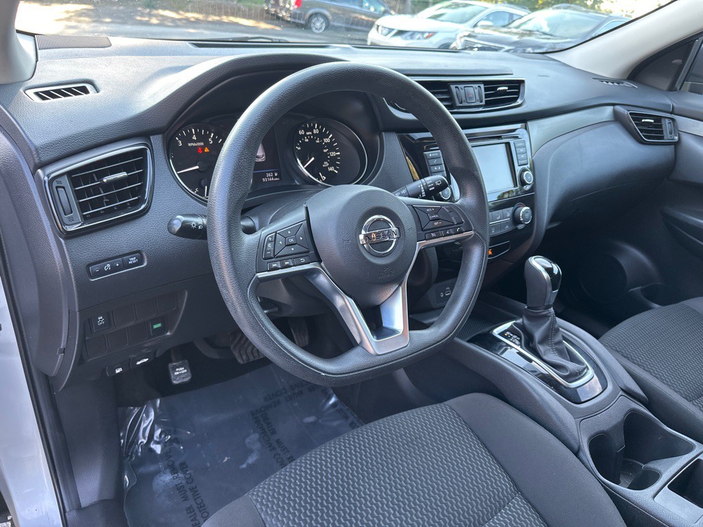 2019 Nissan Rogue Image 11