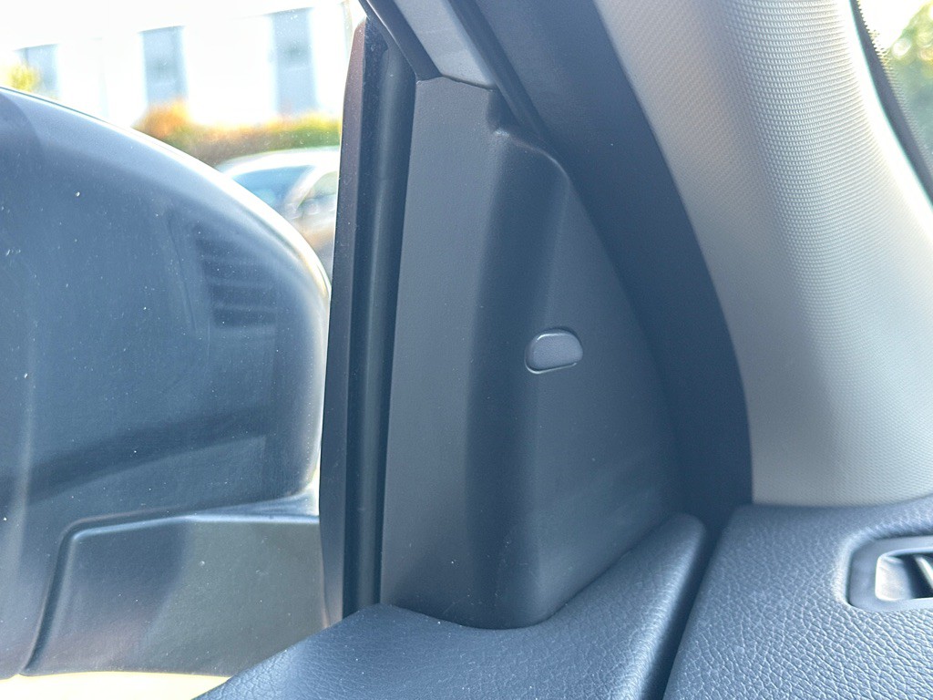 2019 Nissan Rogue Image 32