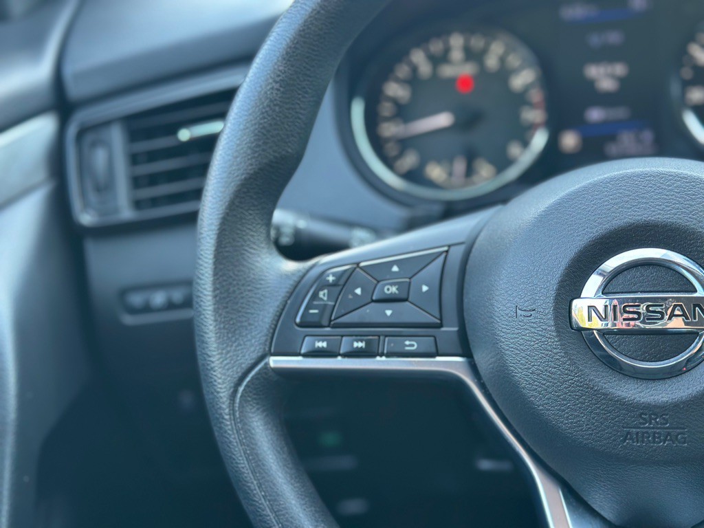 2019 Nissan Rogue Image 24