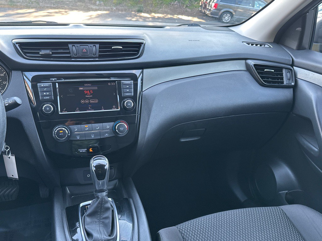 2019 Nissan Rogue Image 28