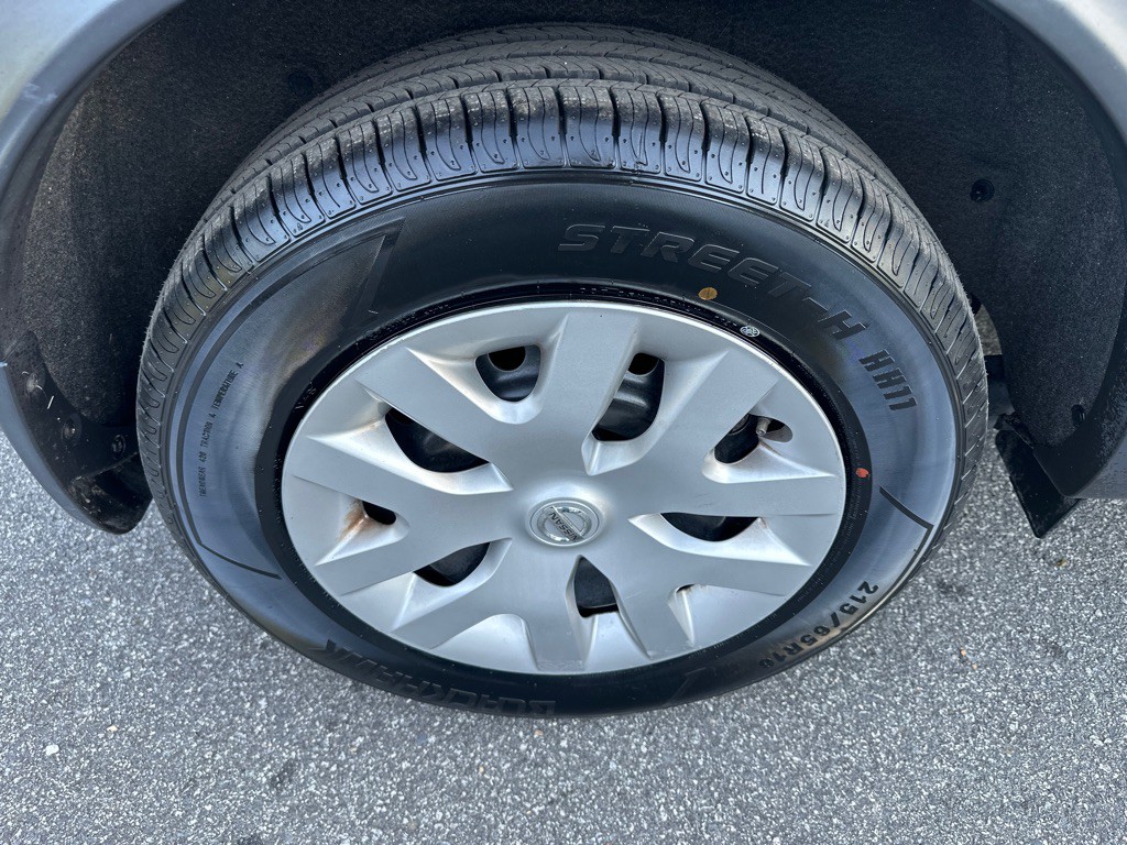 2019 Nissan Rogue Image 38