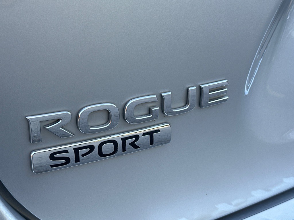 2019 Nissan Rogue Image 42