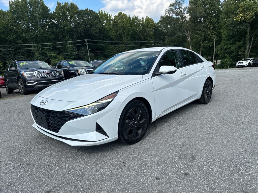 2021 Hyundai Elantra Image 2