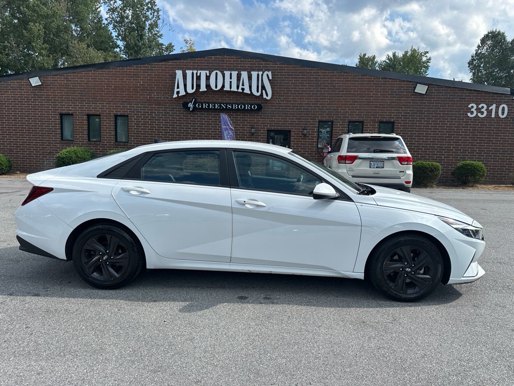 2021 Hyundai Elantra Image 7