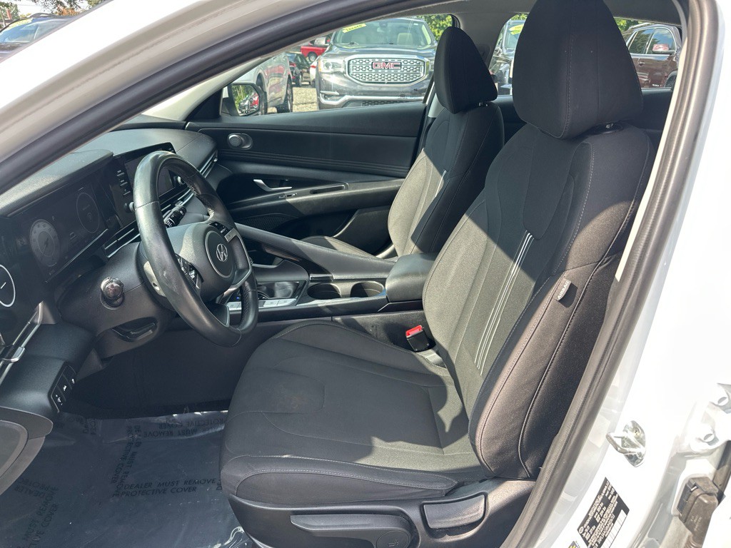 2021 Hyundai Elantra Image 9