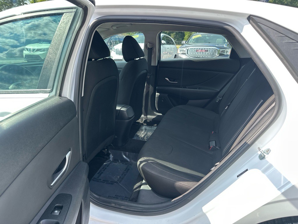 2021 Hyundai Elantra Image 11